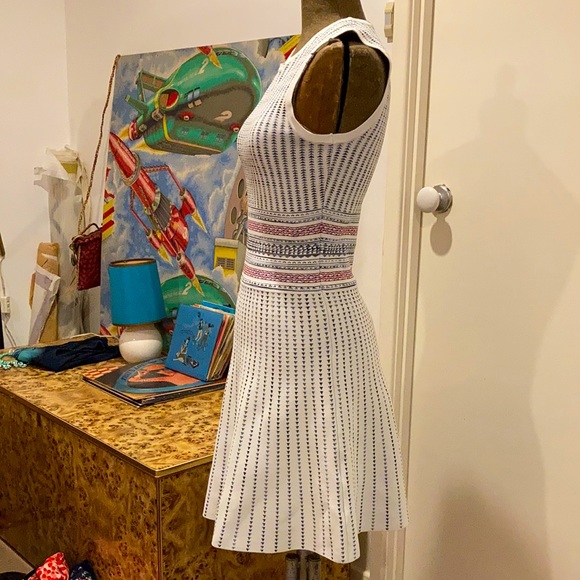 FRENCH CONNECTION viscose day Dress - Picture 2 of 7